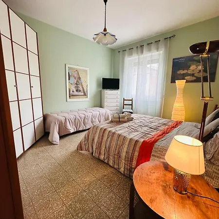 Etni Casa Рим