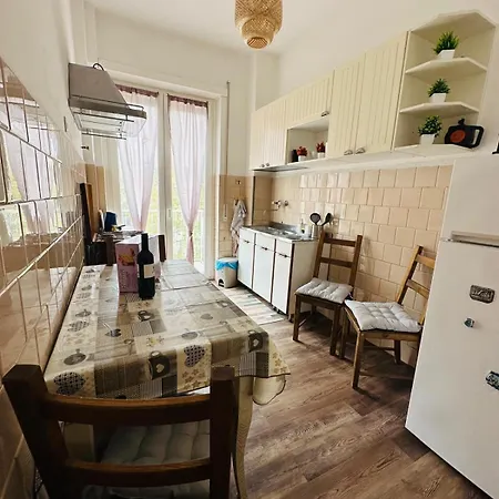 Etni Casa *